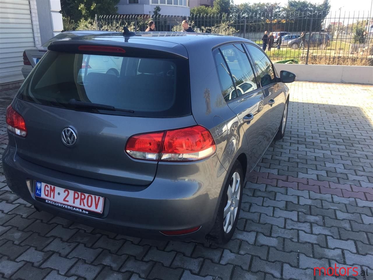 2011' Volkswagen Golf photo #2