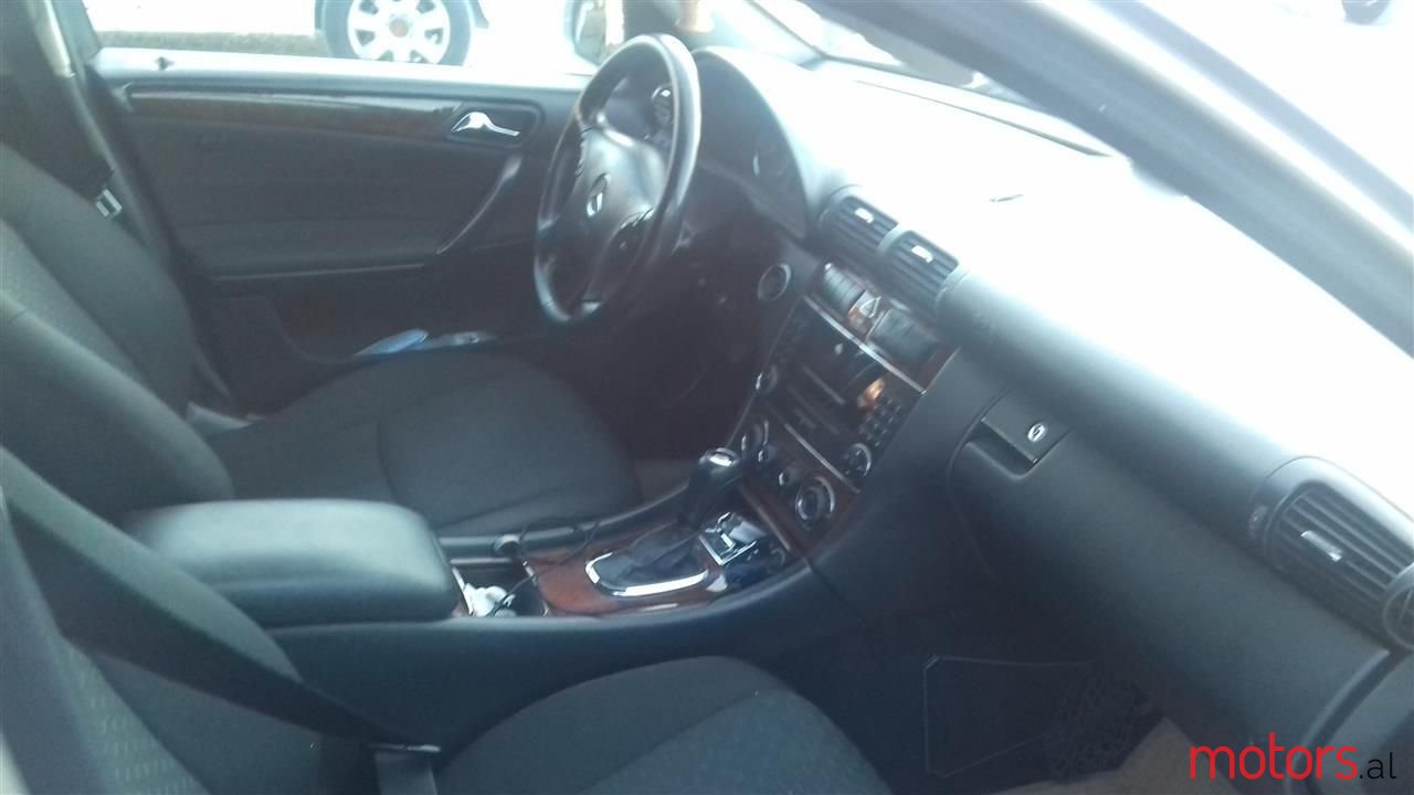 2006' Mercedes-Benz C 220 photo #5
