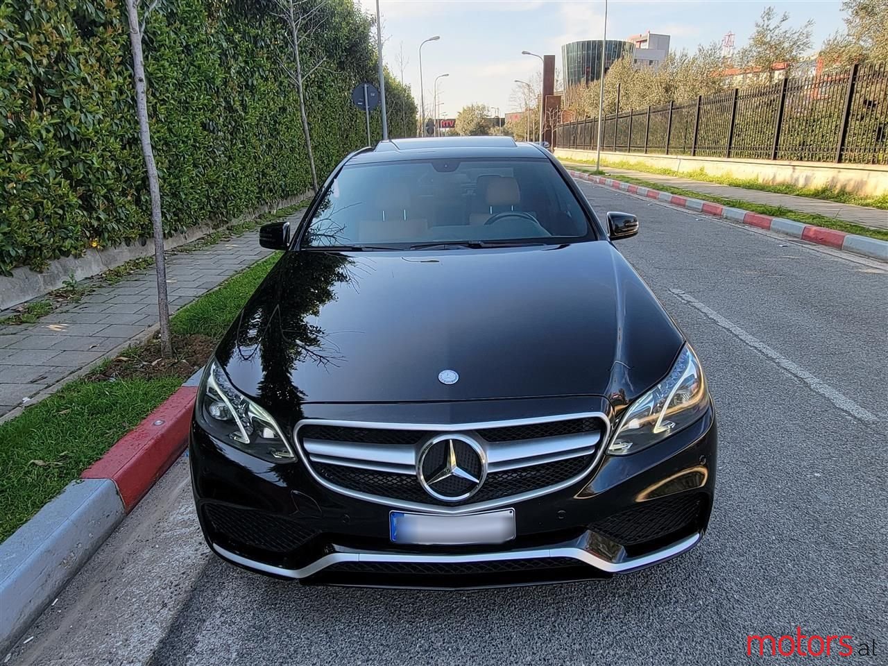 2015' Mercedes-Benz E 220 photo #4
