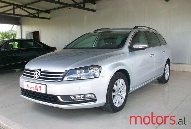 2013' Volkswagen Passat photo #1