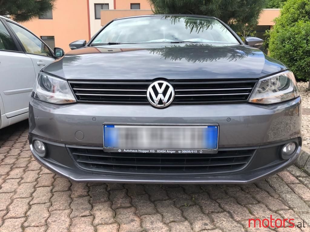 2011' Volkswagen Jetta photo #6