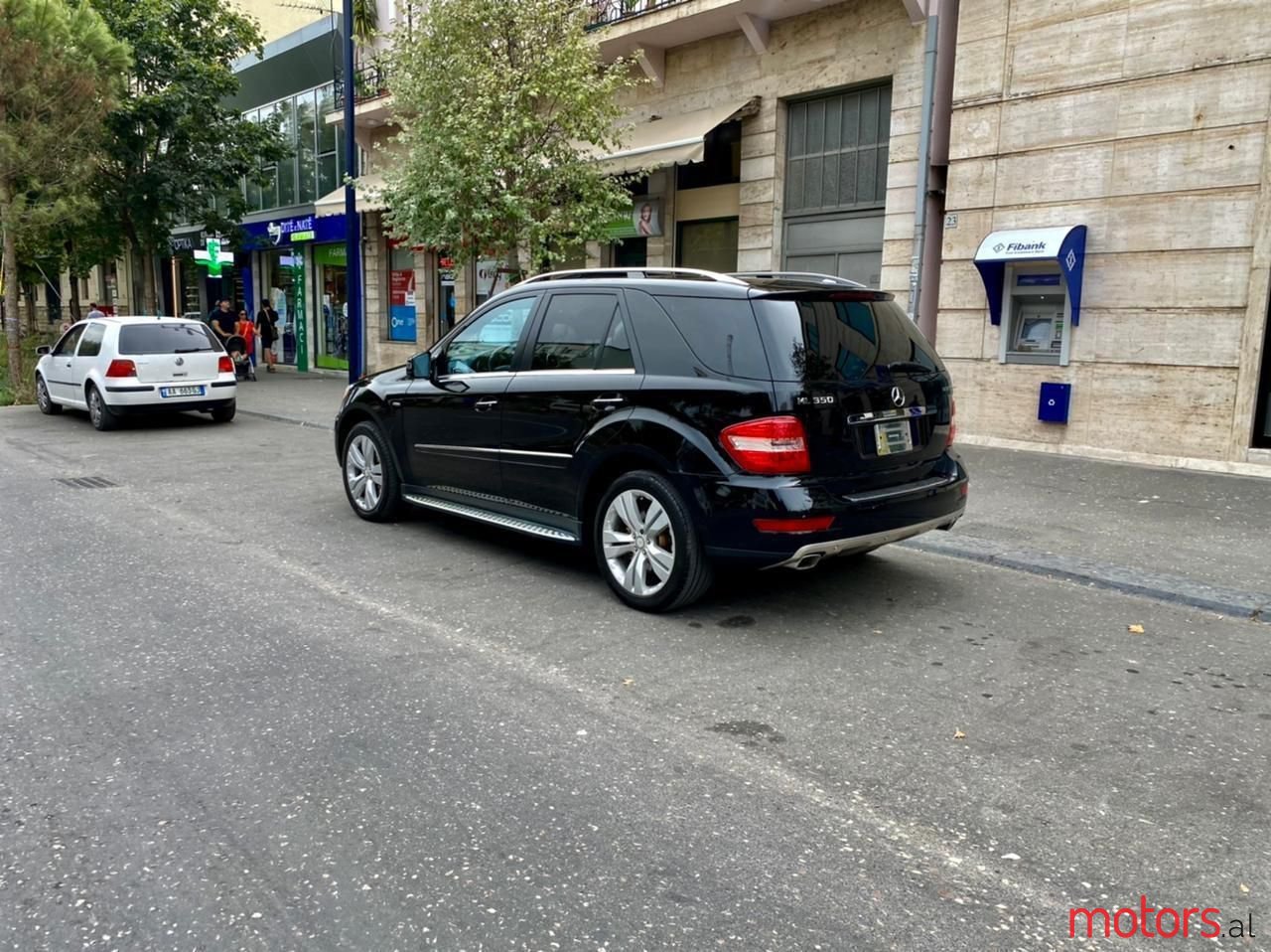 2011' Mercedes-Benz ML 350 photo #5