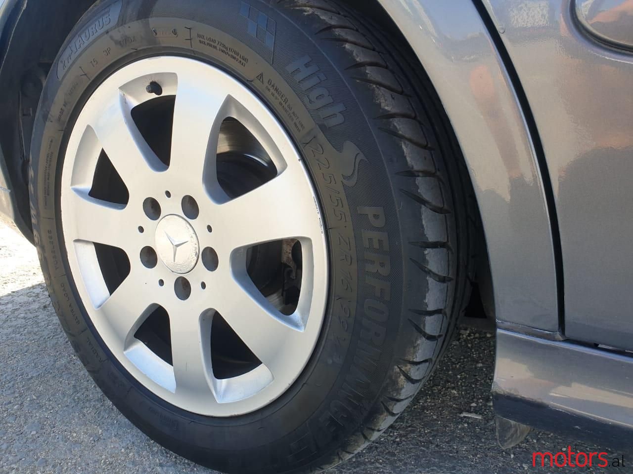 2009' Mercedes-Benz E 280 photo #3