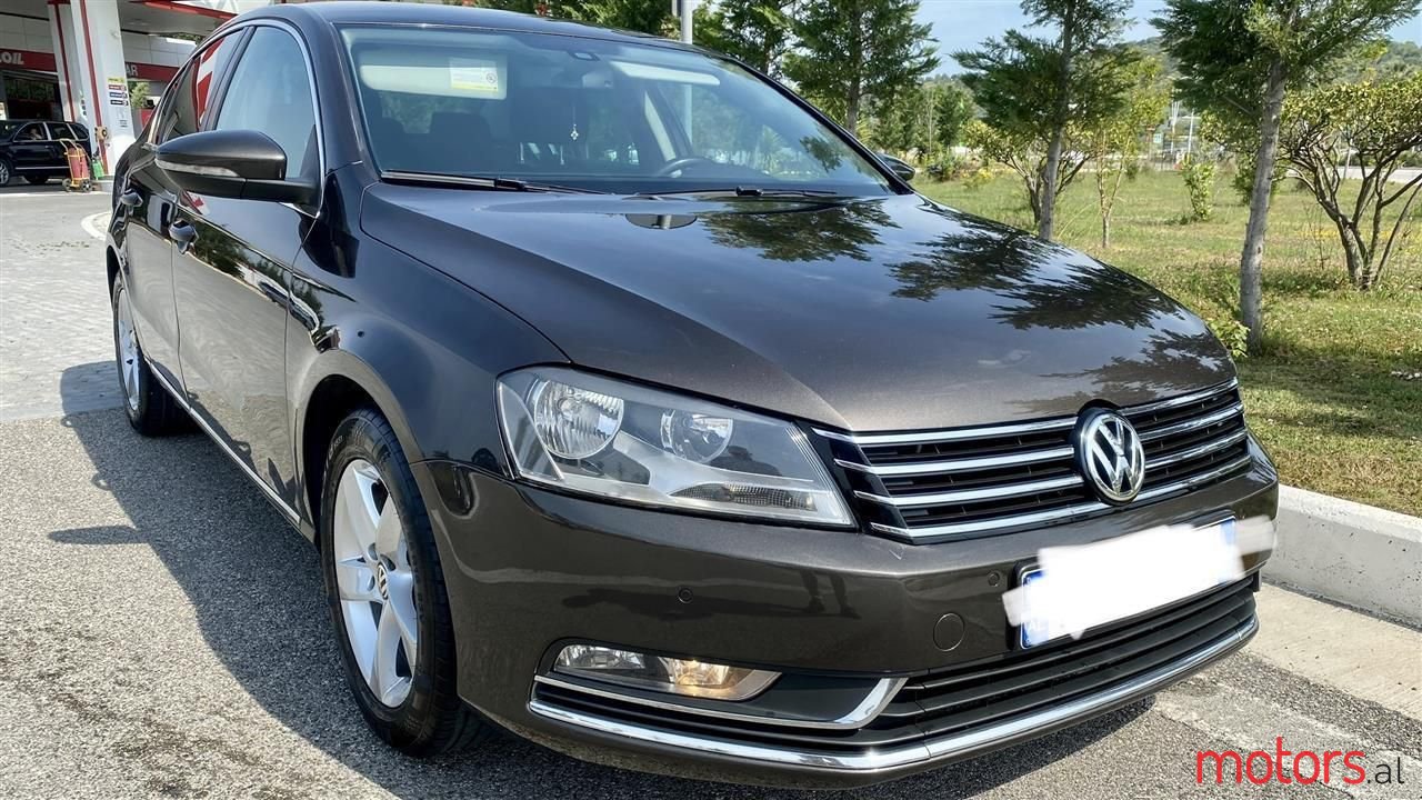 2013' Volkswagen Passat photo #4