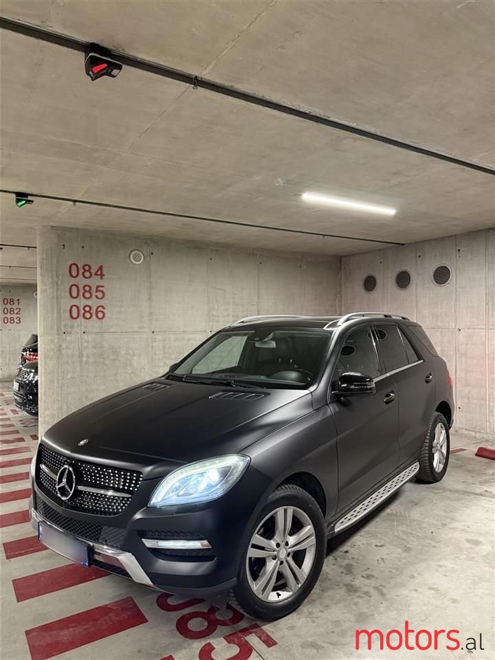 2012' Mercedes-Benz ML 350 photo #1