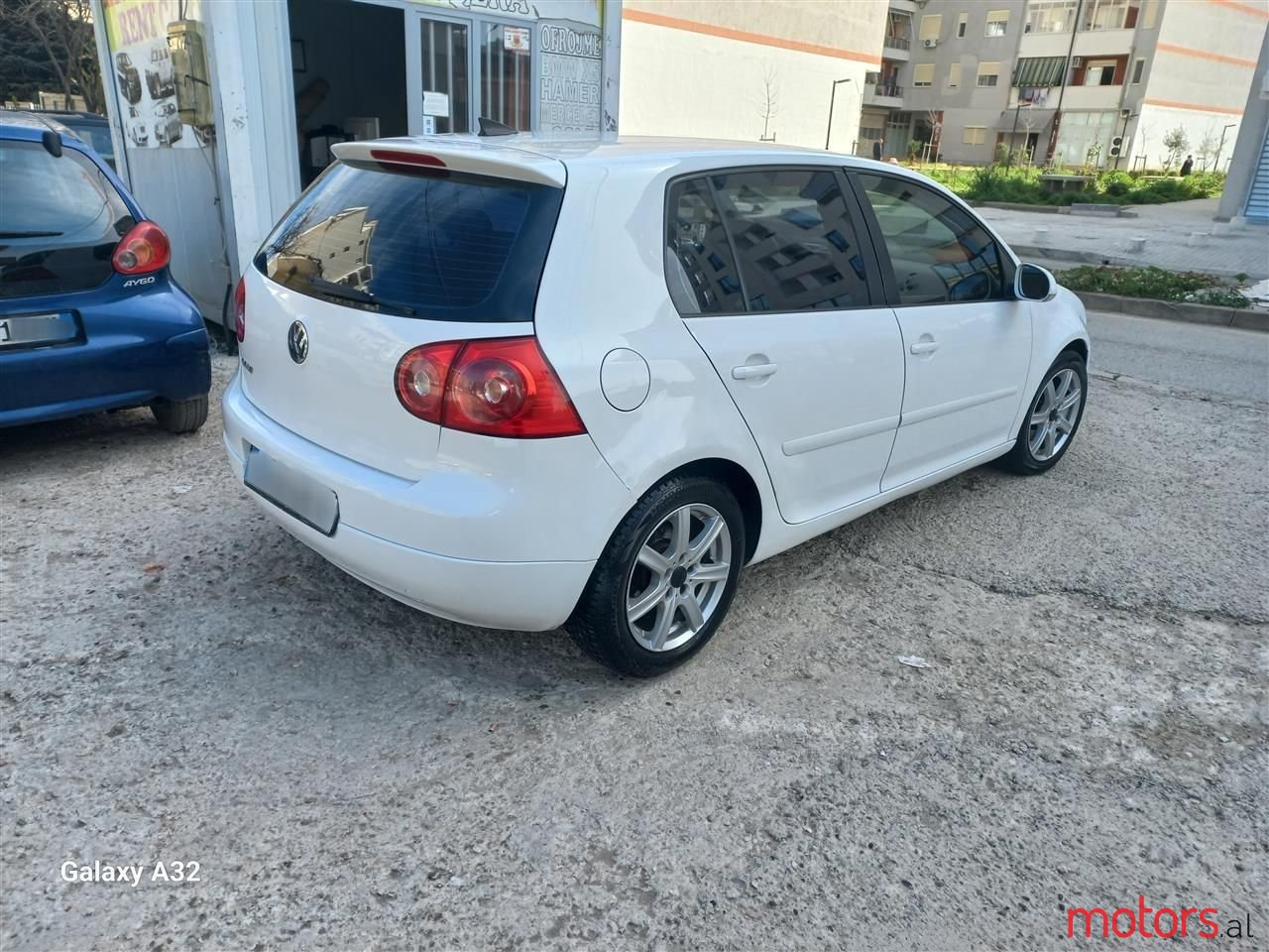 2007' Volkswagen Golf photo #5