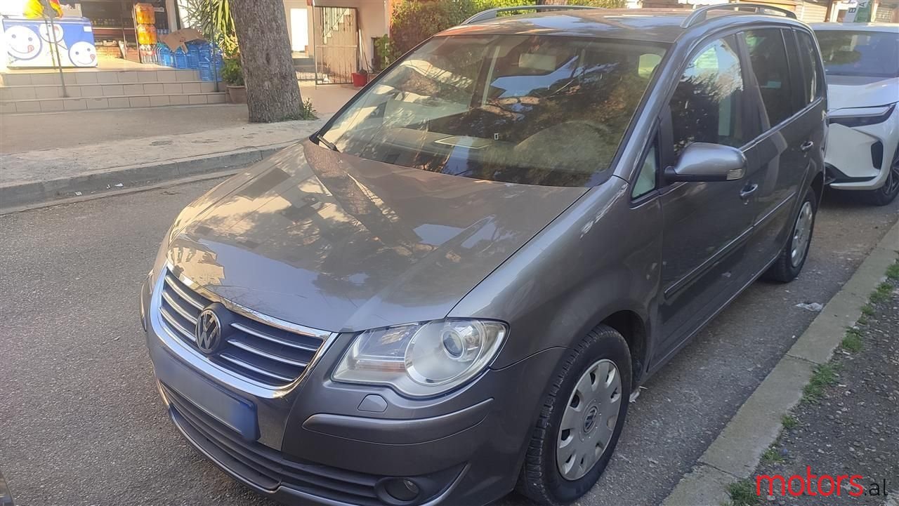 2007' Volkswagen Touran photo #1