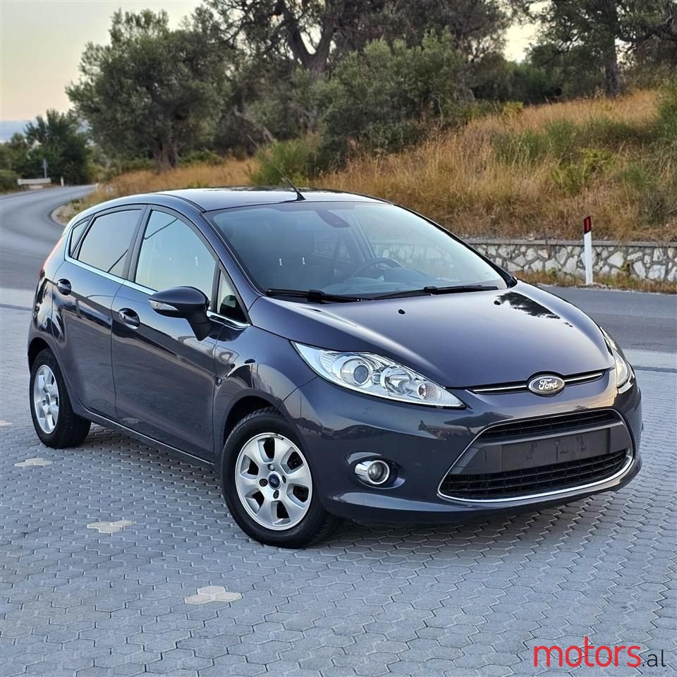 2011' Ford Fiesta photo #1