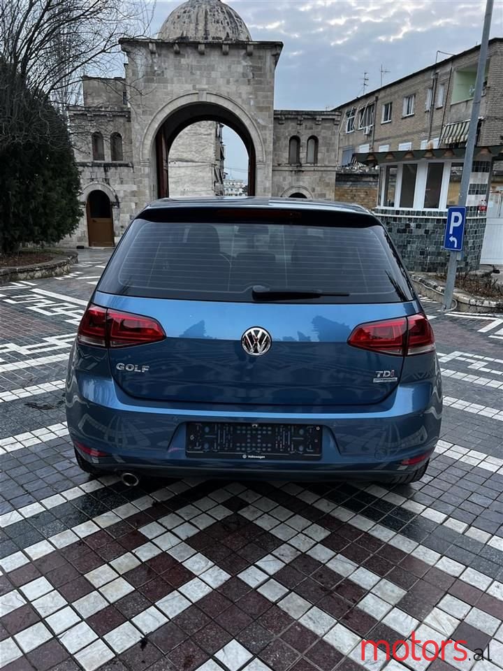 2013' Volkswagen Golf photo #3