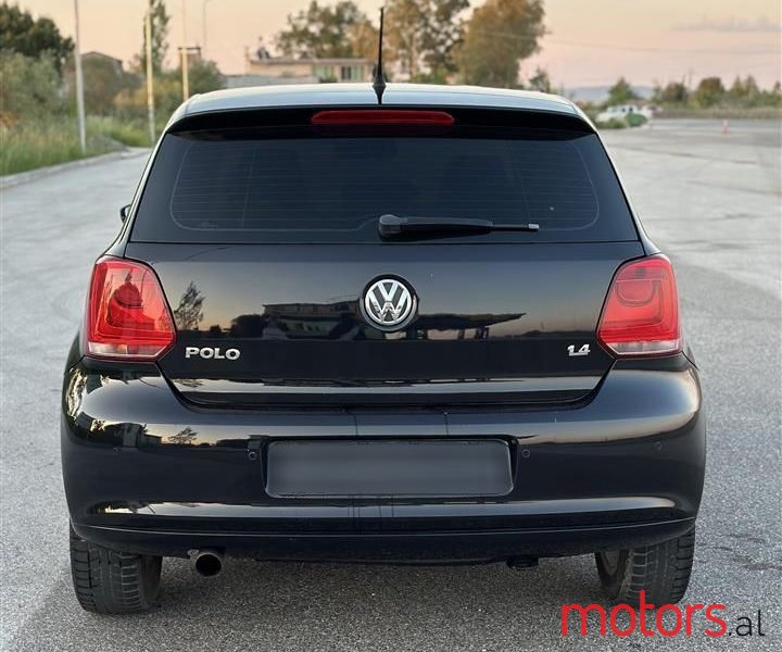 2011' Volkswagen Polo photo #4