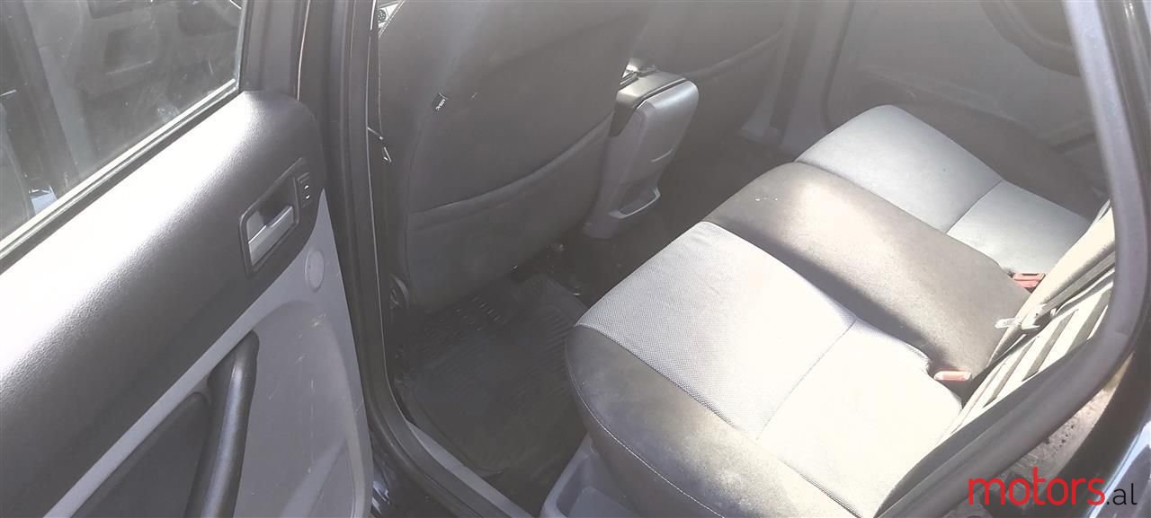 2011' Ford Focus photo #6