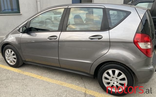 2010' Mercedes-Benz A-Class photo #3