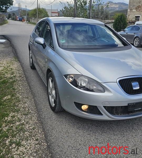 2007' SEAT Leon photo #6