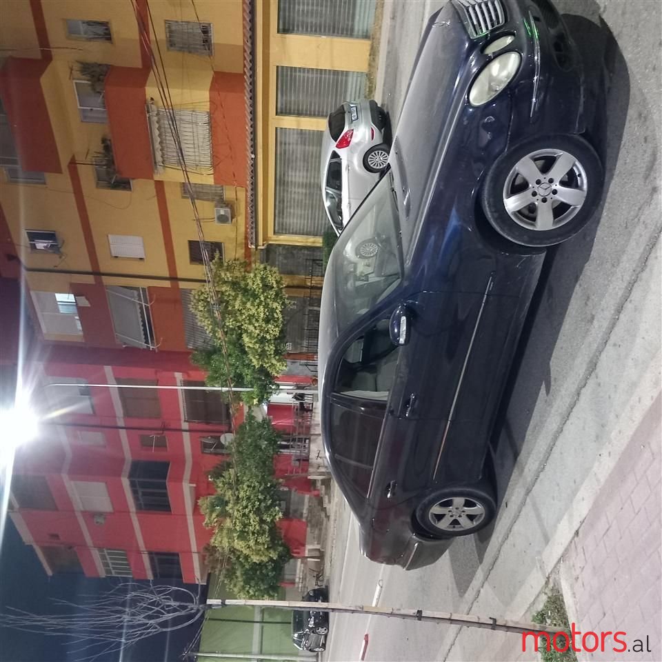 2005' Mercedes-Benz 220 photo #1