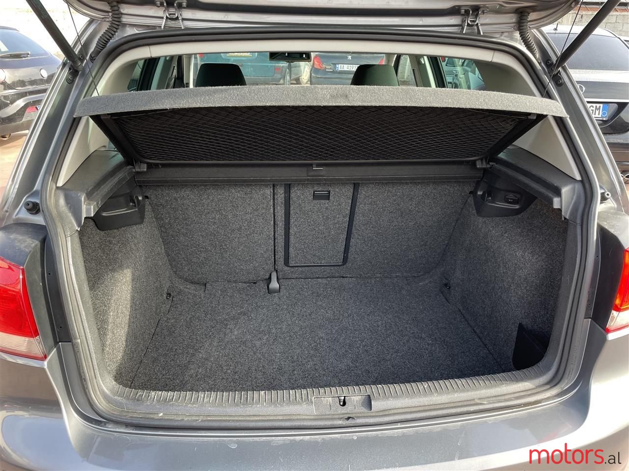 2010' Volkswagen Golf photo #3