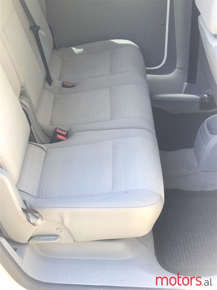 2007' Volkswagen Caddy photo #5