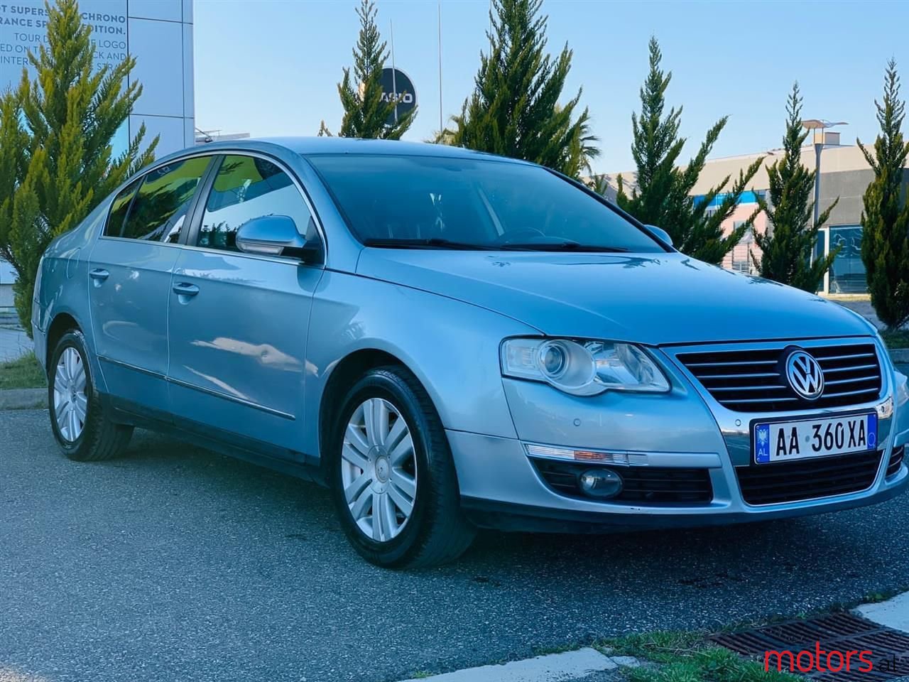 2007' Volkswagen Passat photo #2