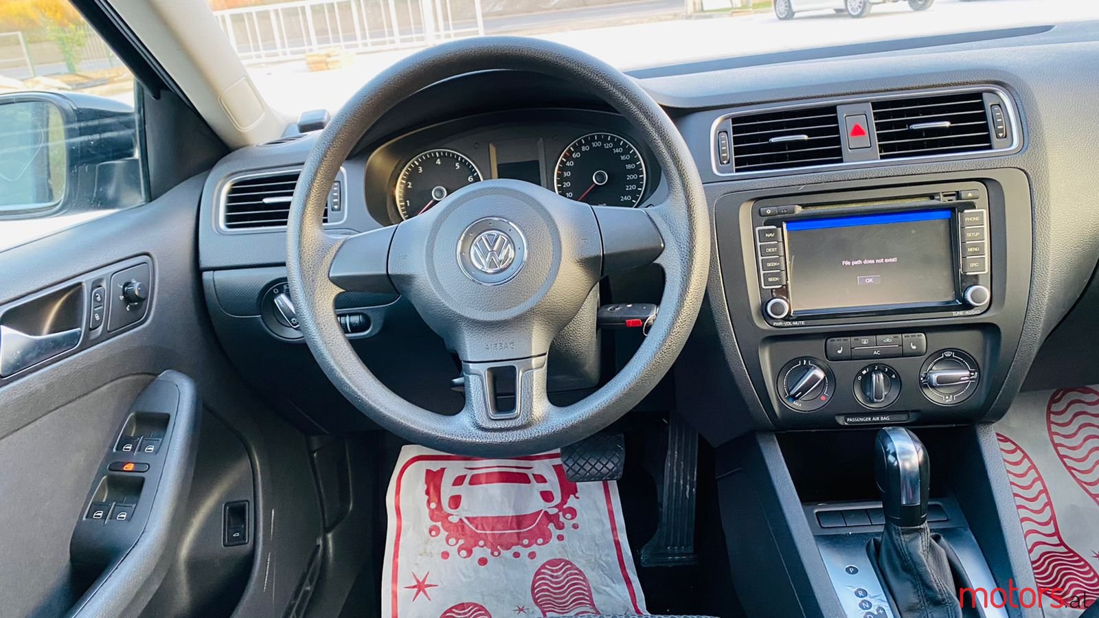 2013' Volkswagen Jetta photo #4