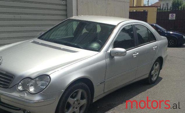 2005' Mercedes-Benz C-Class photo #1