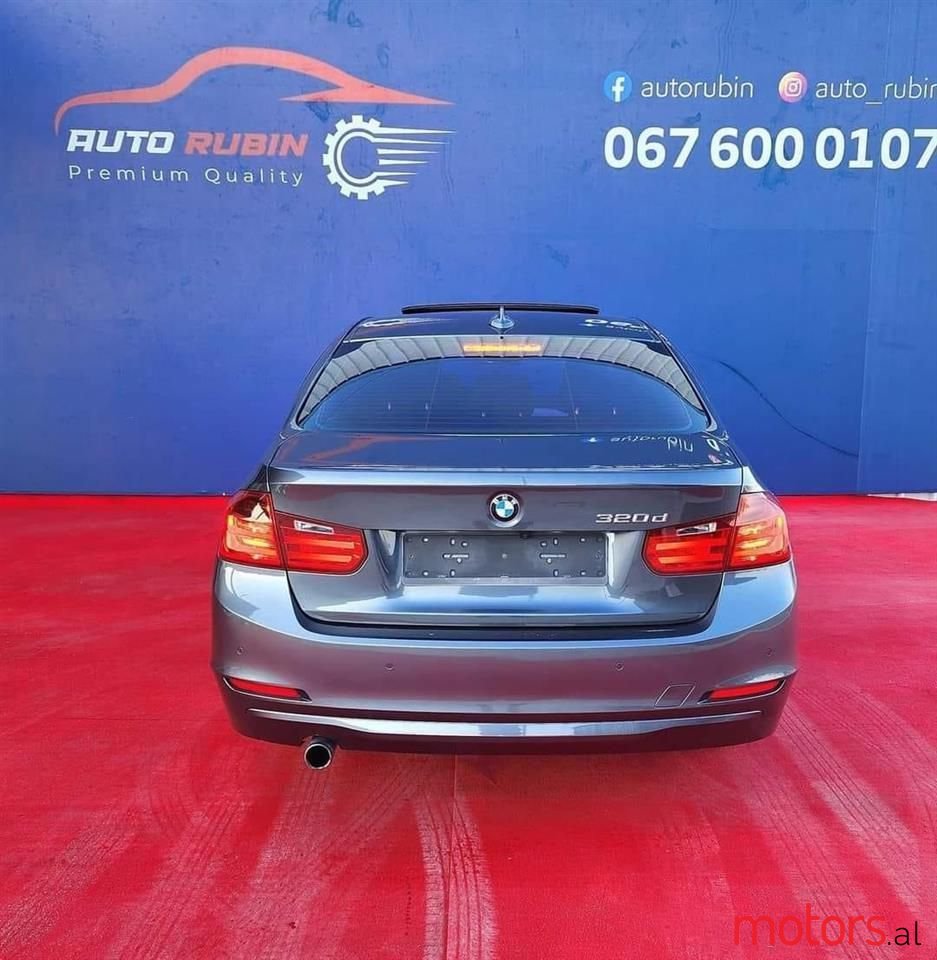 2012' BMW 320 photo #5