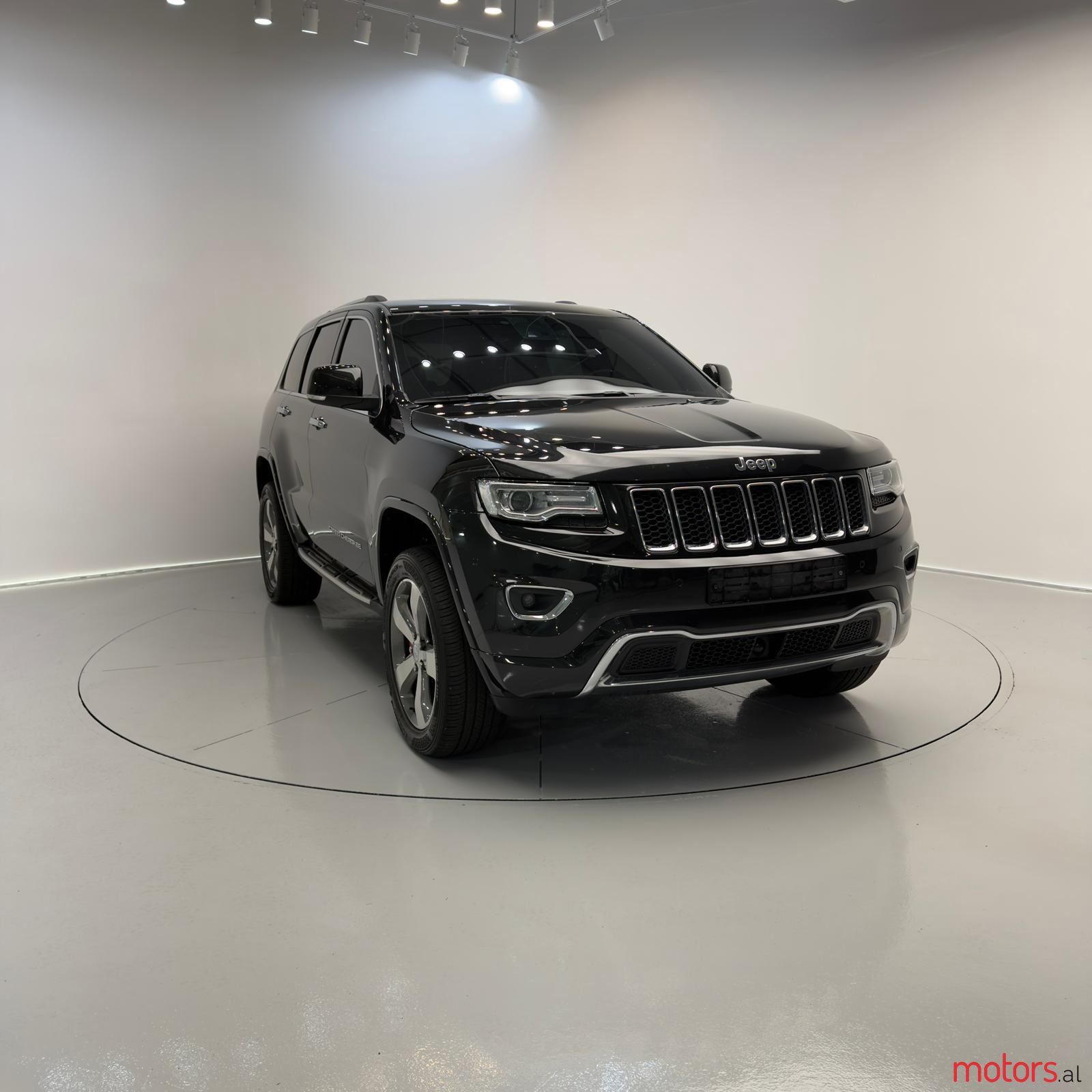 2015' Jeep Grand Cherokee photo #3