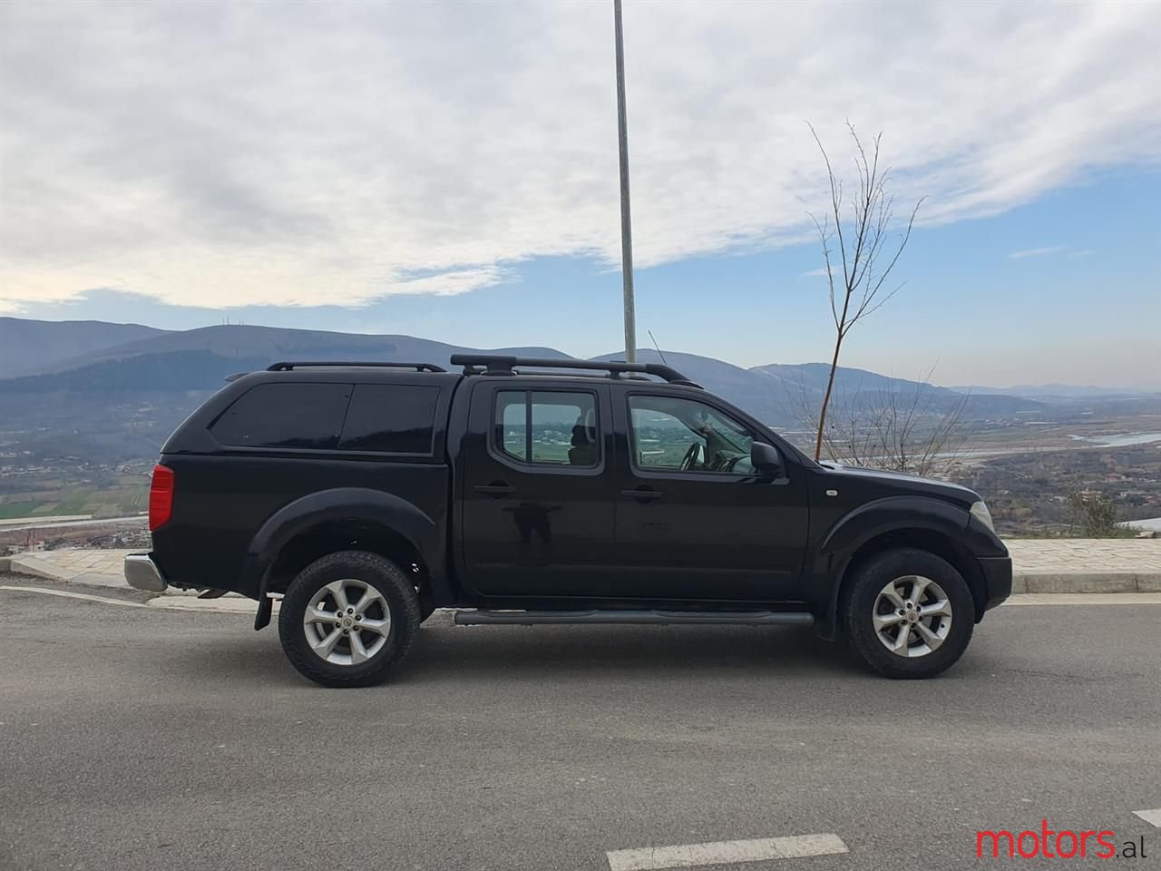 2006' Nissan Navara photo #4