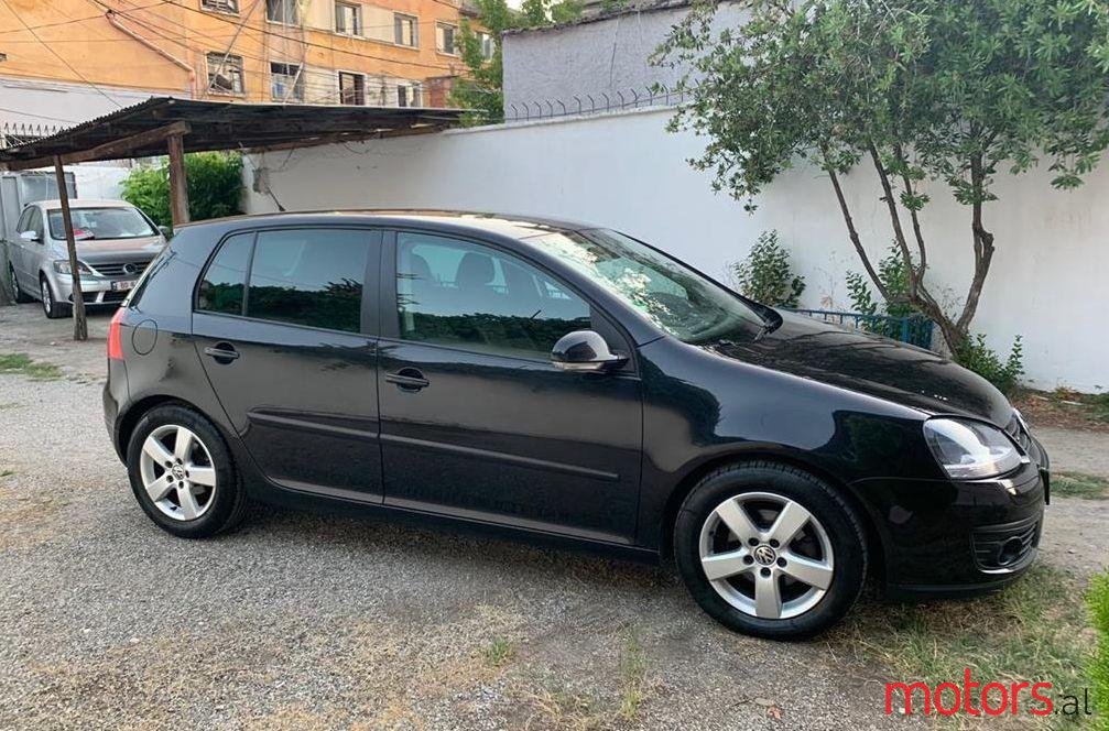 2007' Volkswagen Golf photo #1