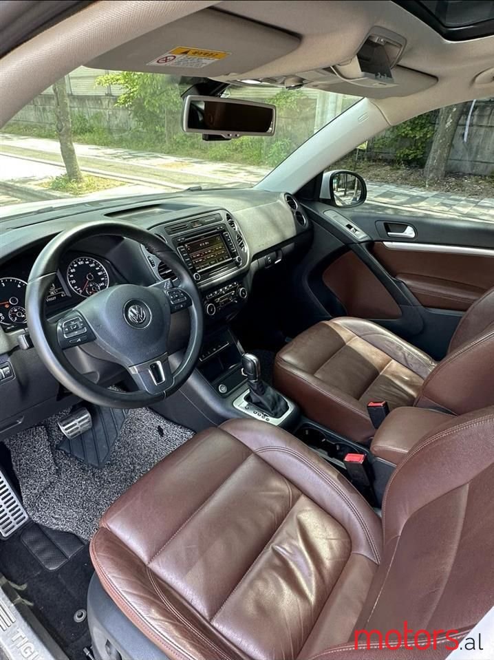2014' Volkswagen Tiguan photo #3