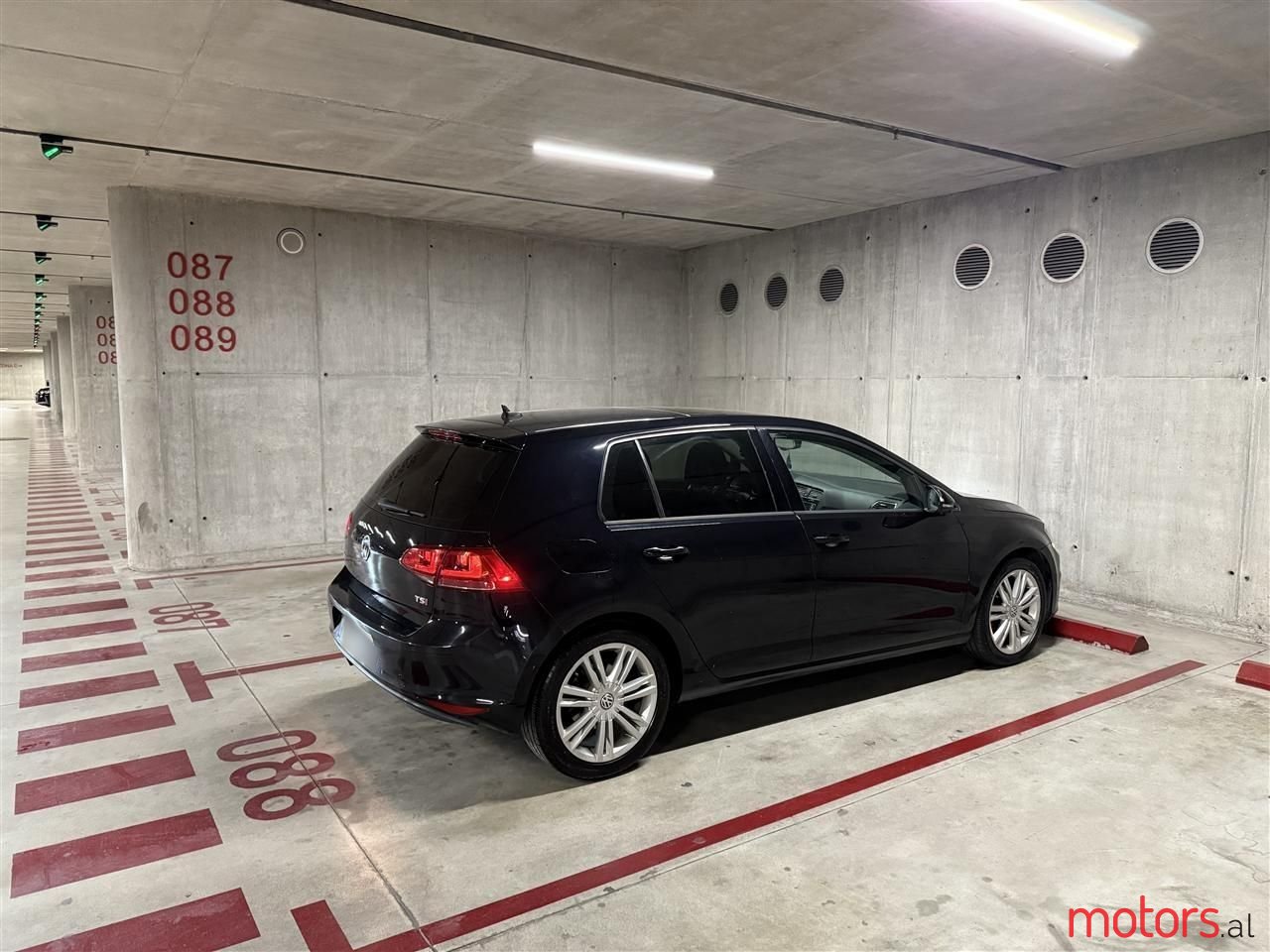 2015' Volkswagen Golf photo #4