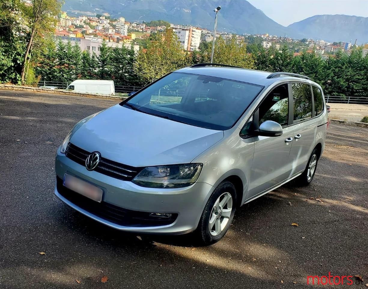 2012' Volkswagen Sharan photo #6