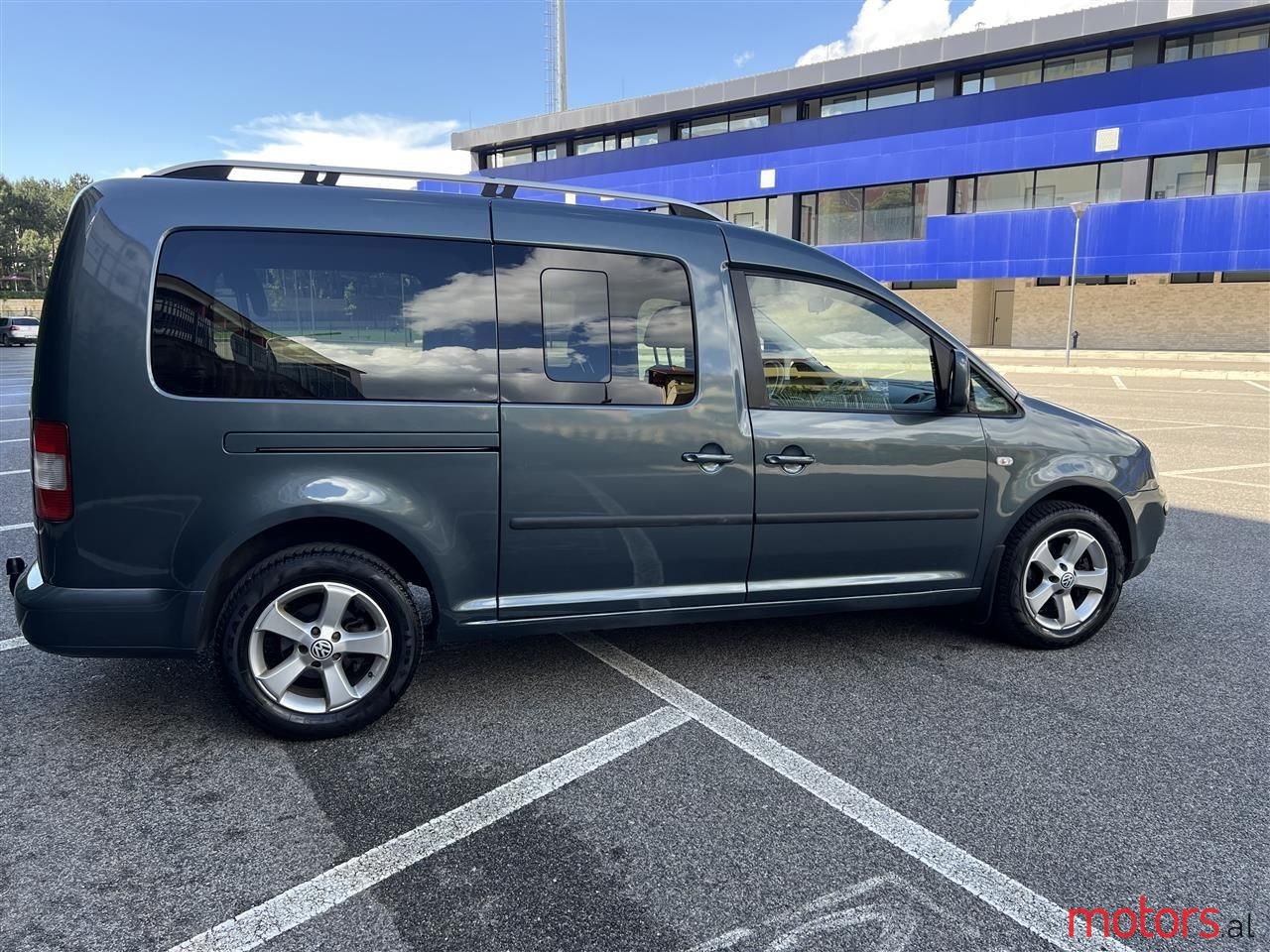 2008' Volkswagen Caddy photo #2