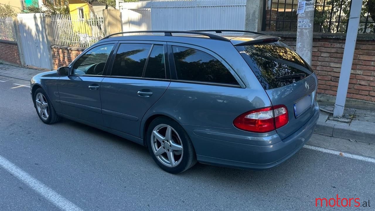 2005' Mercedes-Benz E 220 photo #5