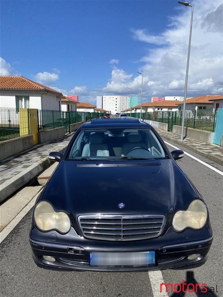 2003' Mercedes-Benz 220 photo #2