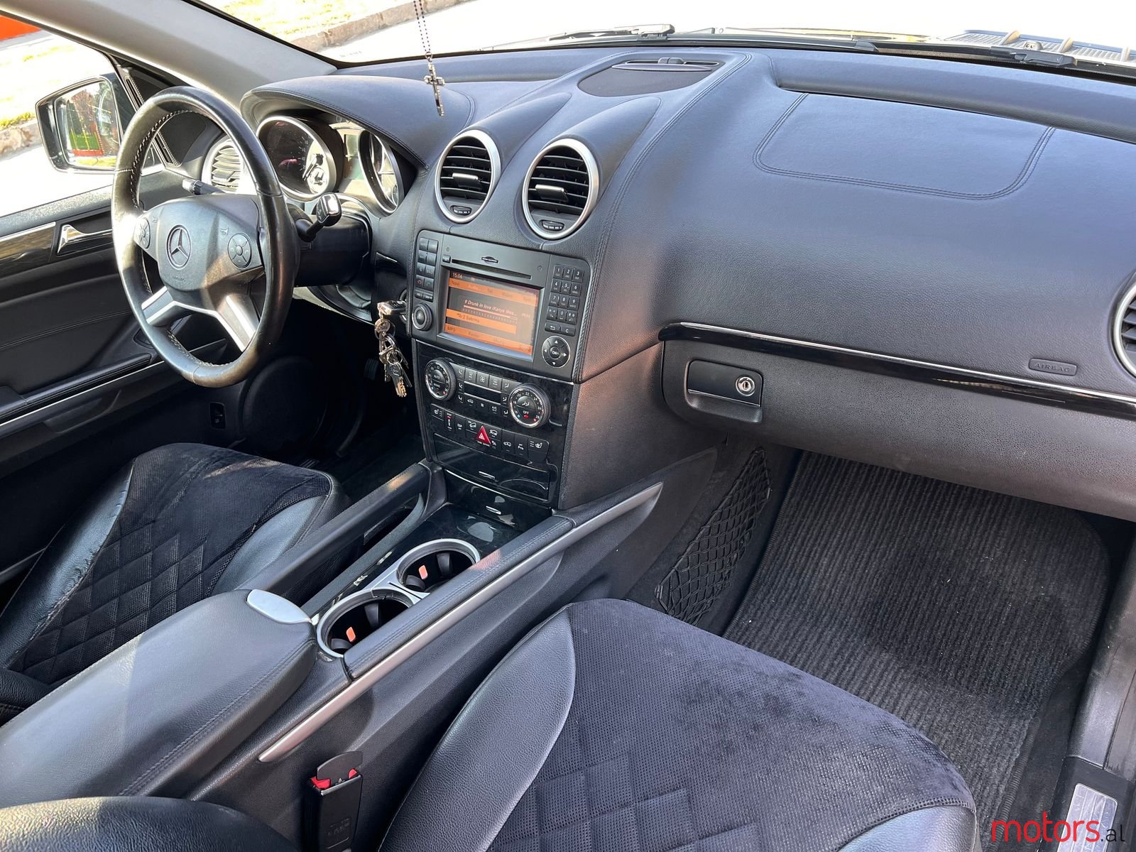 2011' Mercedes-Benz ML 350 photo #6