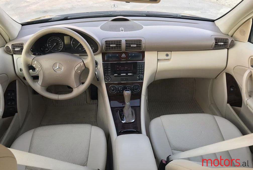 2005' Mercedes-Benz C 220 photo #1