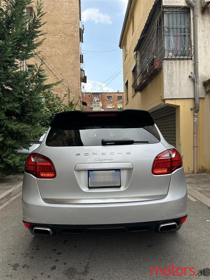 2012' Porsche Cayenne photo #5