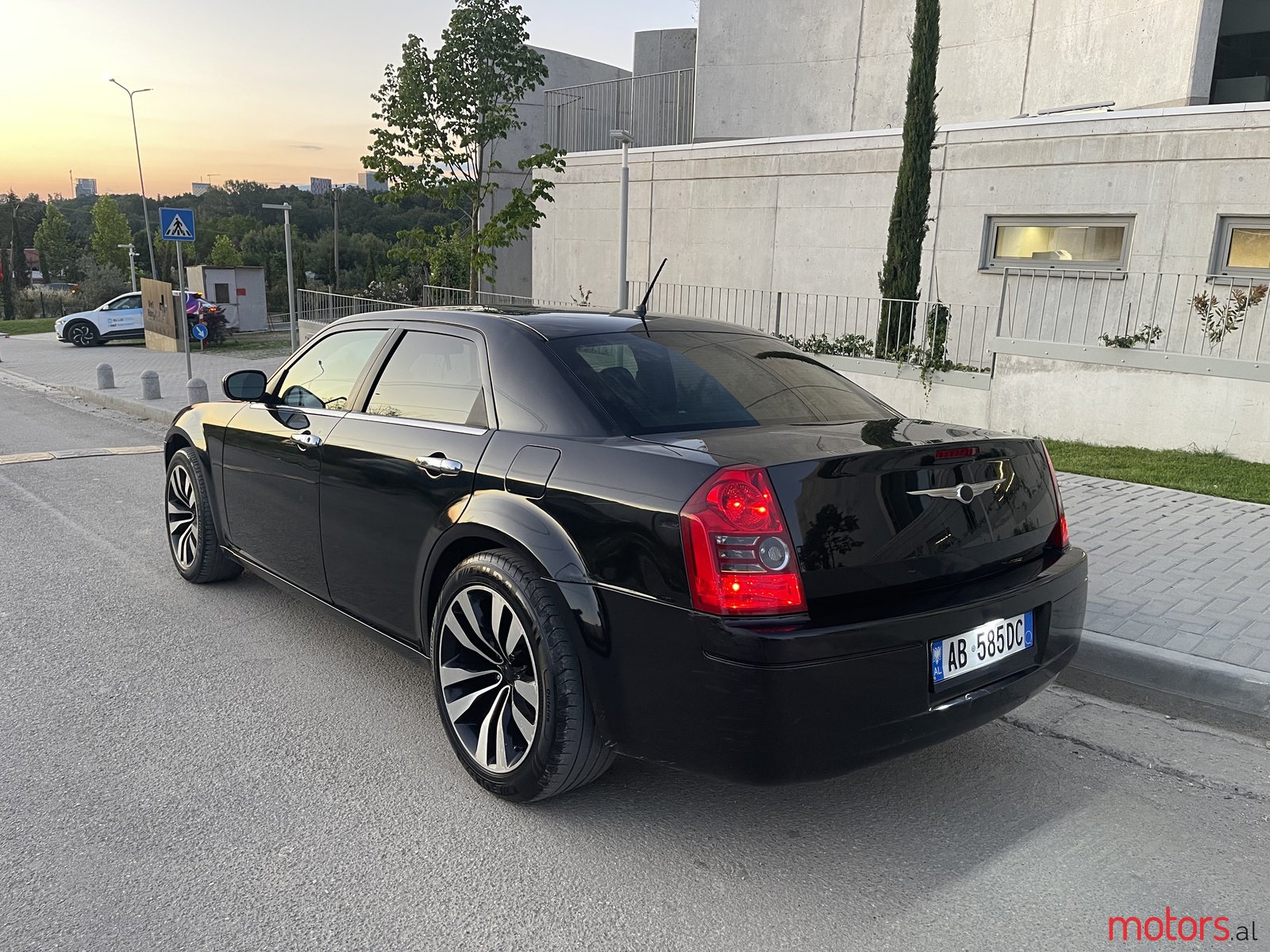 2008' Chrysler 300C photo #2