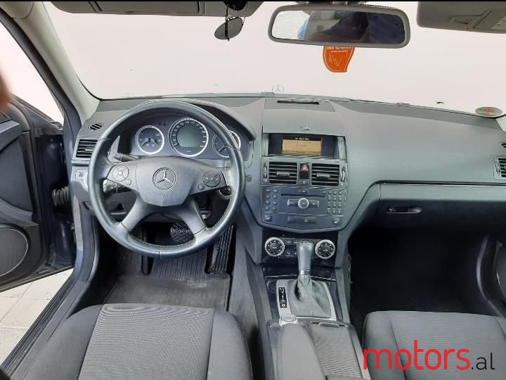 2009' Mercedes-Benz 220 photo #5