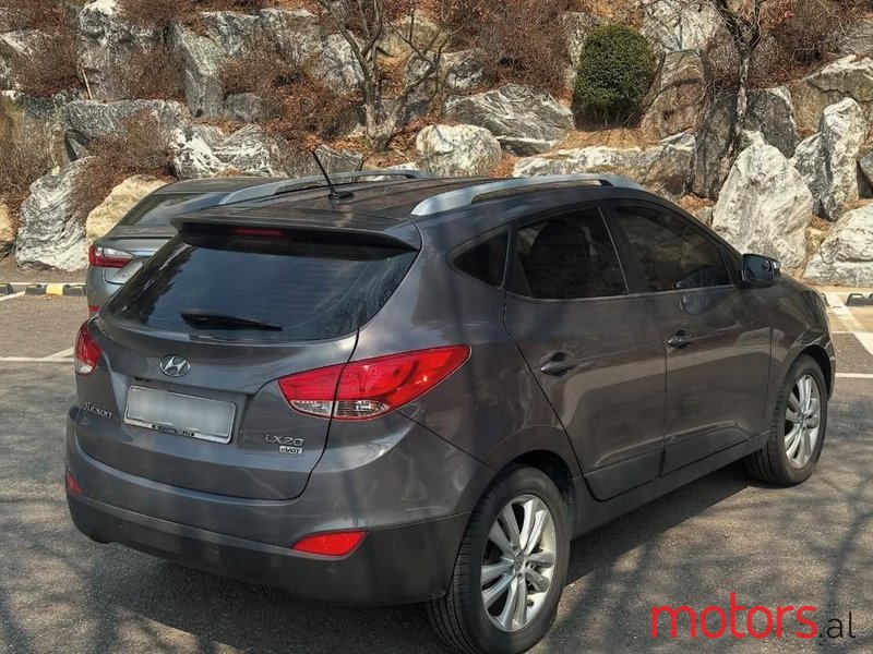 2011' Hyundai Tucson photo #6
