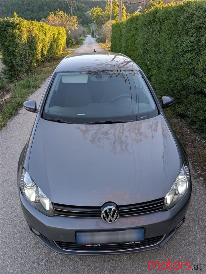 2011' Volkswagen Golf photo #6