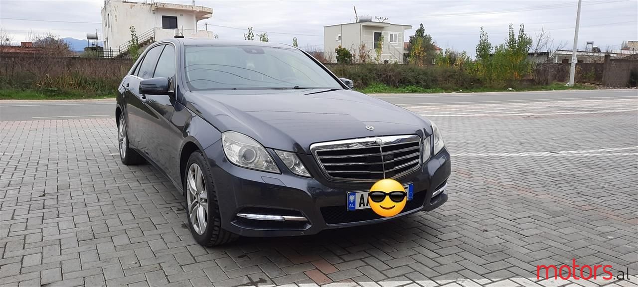 2009' Mercedes-Benz E 350 photo #1