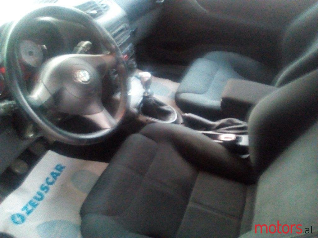 2005' Alfa Romeo GT photo #4