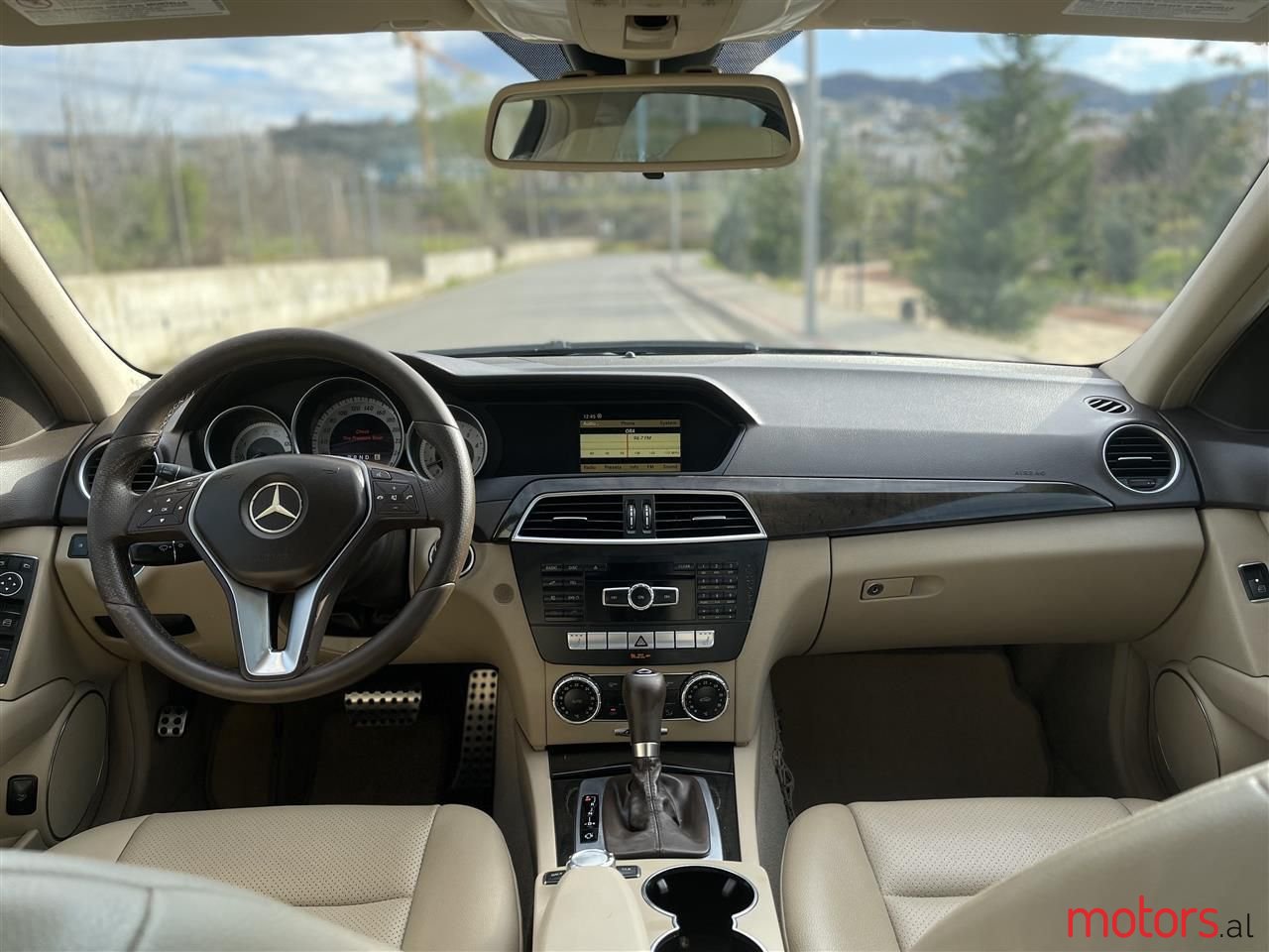 2012' Mercedes-Benz 250 photo #3