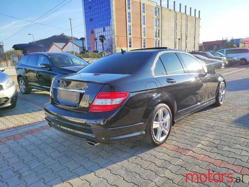 2011' Mercedes-Benz C 300 photo #4