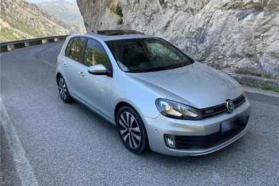 2012' Volkswagen Golf