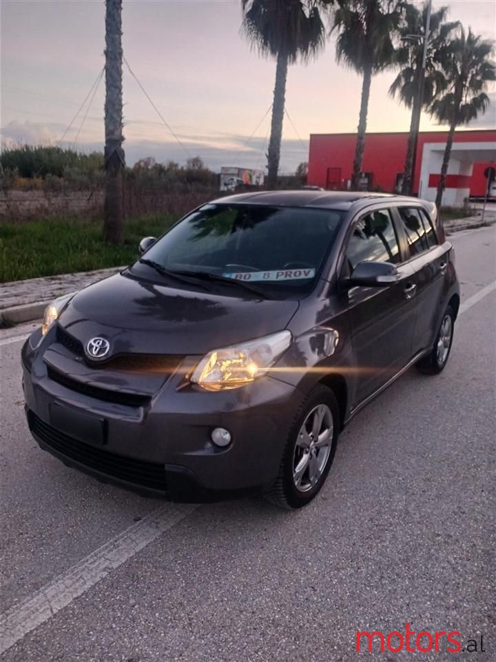 2012' Toyota Urban Cruiser photo #2