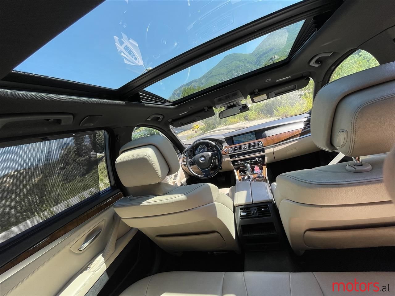 2012' BMW 525 photo #3