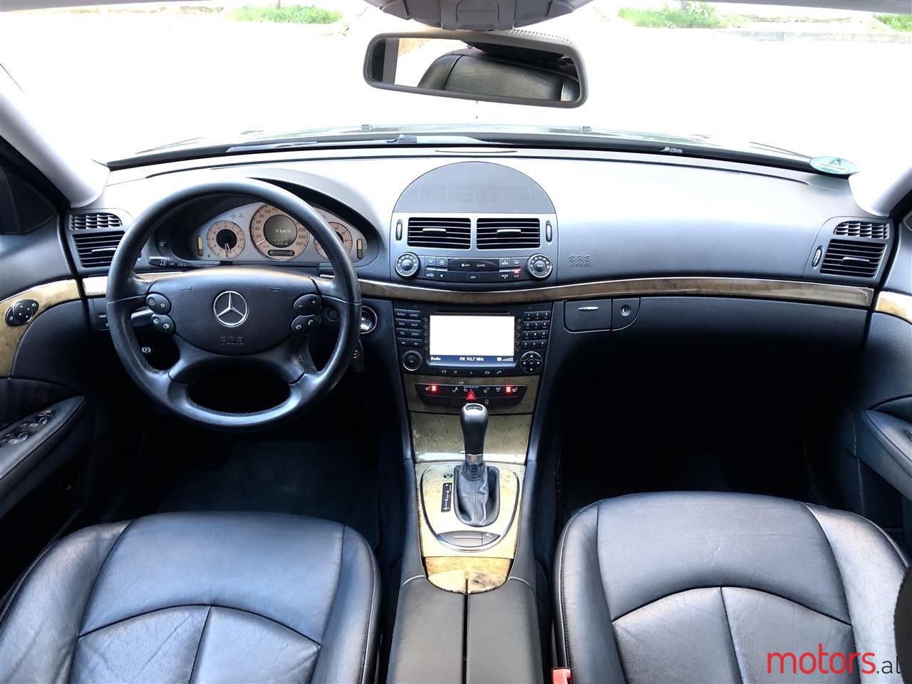 2007' Mercedes-Benz E 230 photo #3