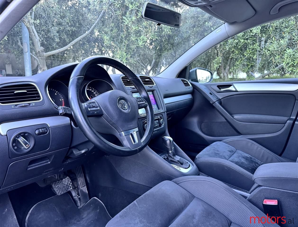 2013' Volkswagen Golf photo #3