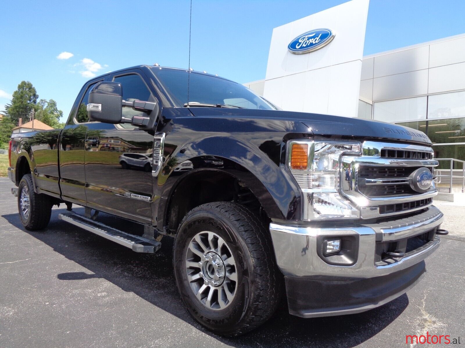 2020' Chevrolet Silverado 1500 photo #1
